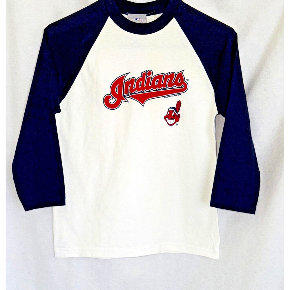 Cleveland Indians Official Pre-shrunk T-shirt, for Youth size Medium